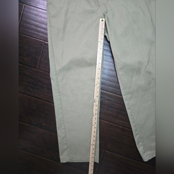 Dickies Mens 874 Original Fit Khaki 42x32 Pants - Picture 3 of 9